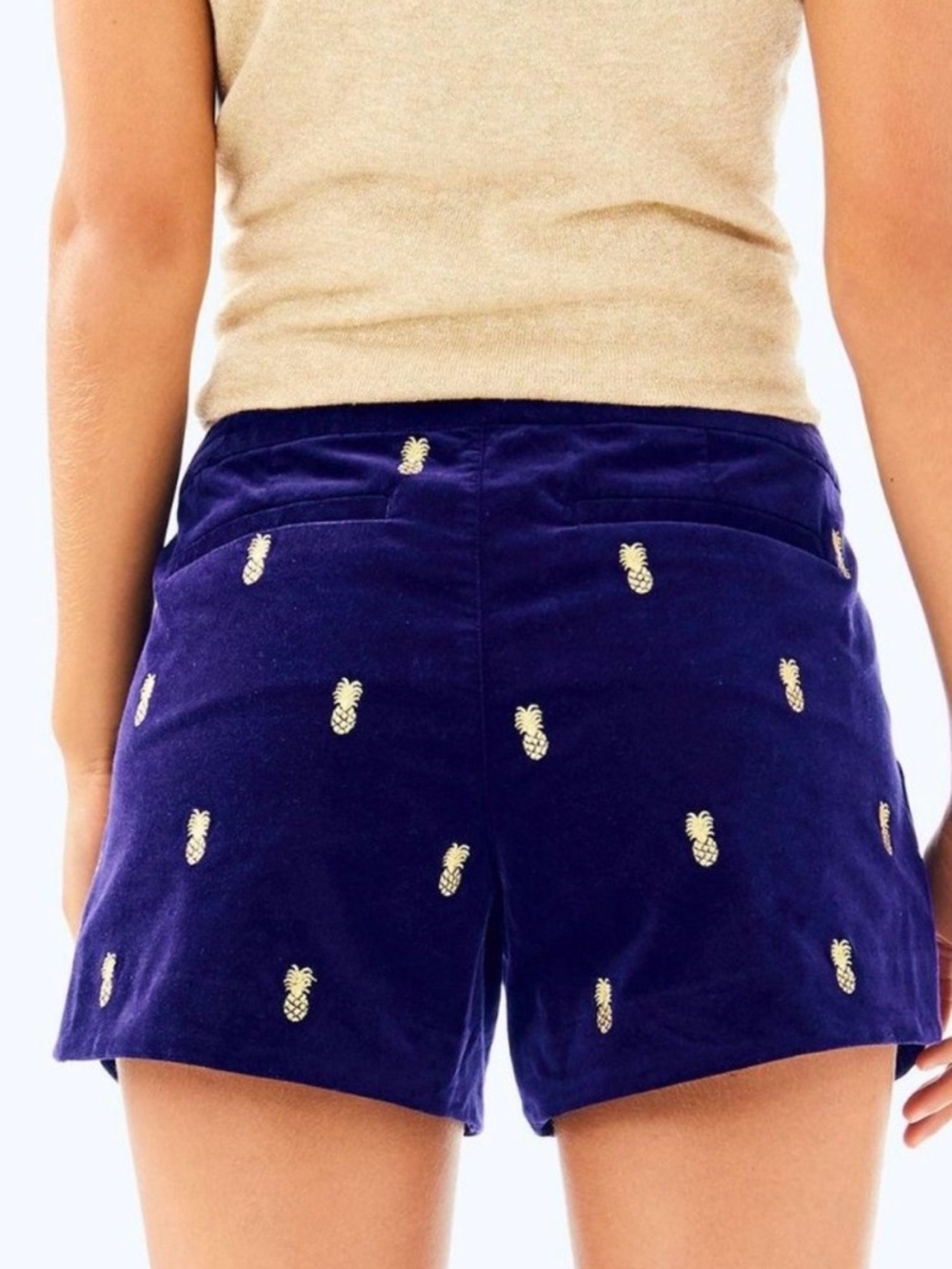 Lilly Pulitzer Adie Short Embroidered Pineapple - Picture 2 of 13